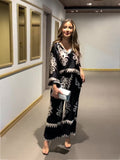 Zweiteiliges Set aus Hose mit weitem Bein und Barockmuster in Schwarz und Weiß