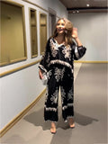 Zweiteiliges Set aus Hose mit weitem Bein und Barockmuster in Schwarz und Weiß 