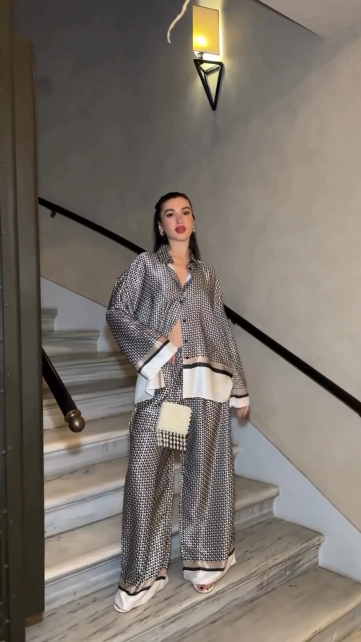 Geometric Print Oversized Shirt & Wide-Leg Pants Two-Piece Set